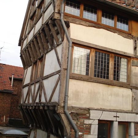 Aparthotel De Beek Anno 1410 Sint-Truiden Exterior foto
