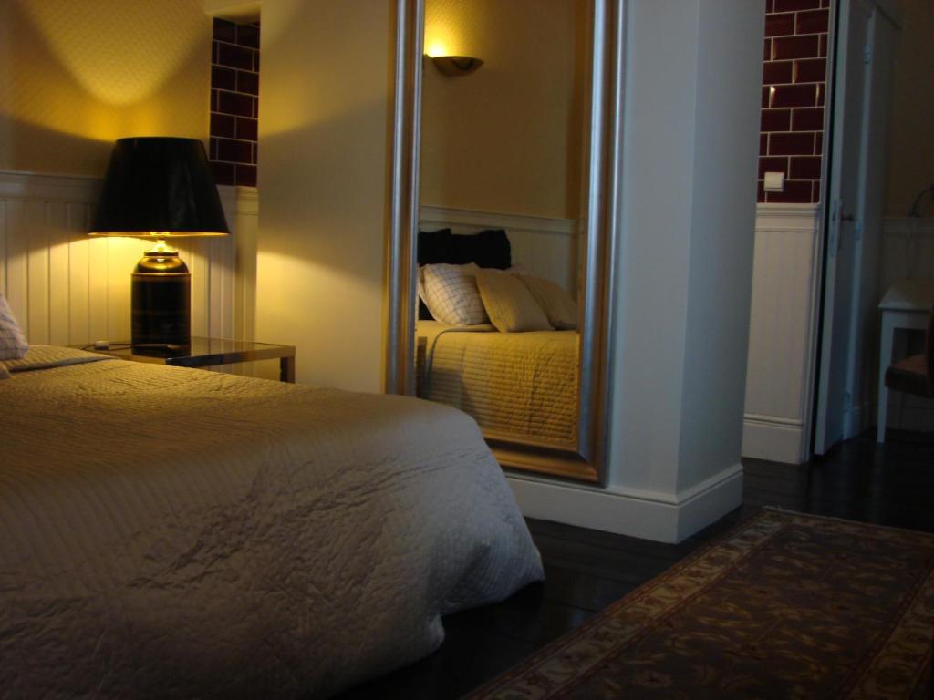 Aparthotel De Beek Anno 1410 Sint-Truiden Habitación foto