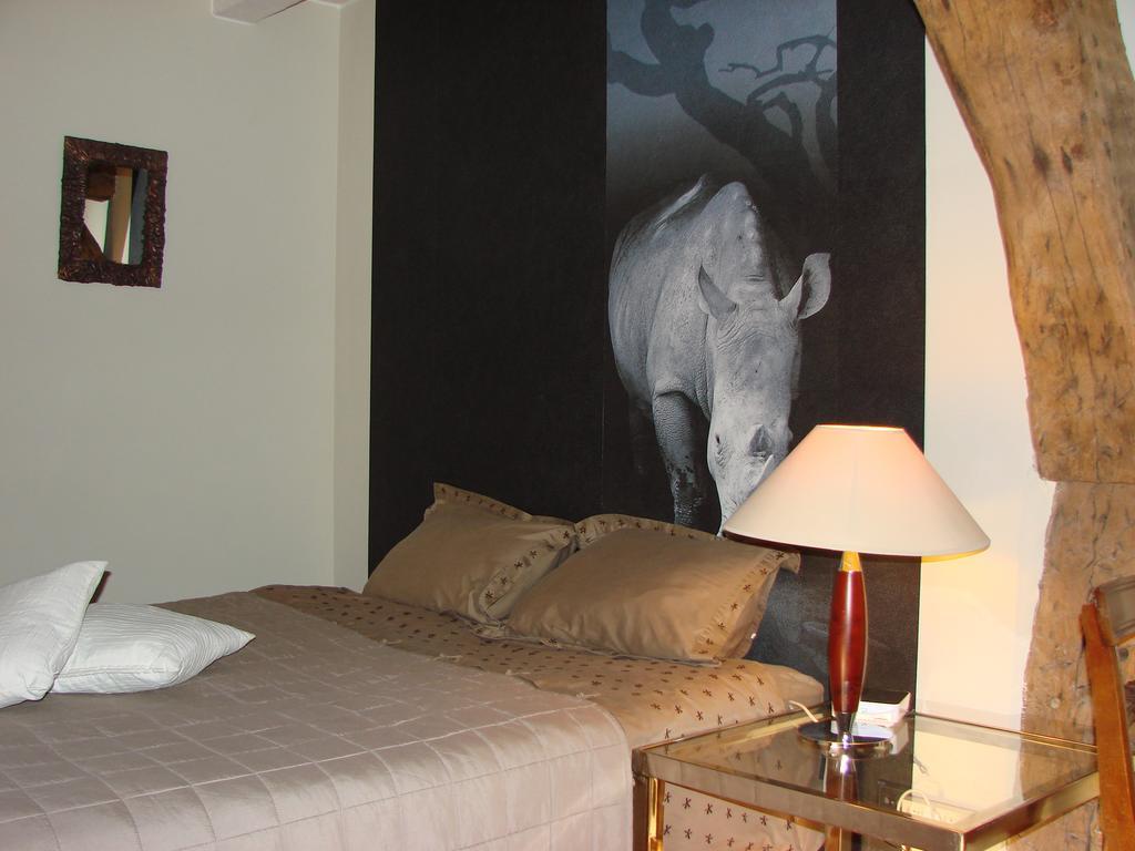 Aparthotel De Beek Anno 1410 Sint-Truiden Habitación foto
